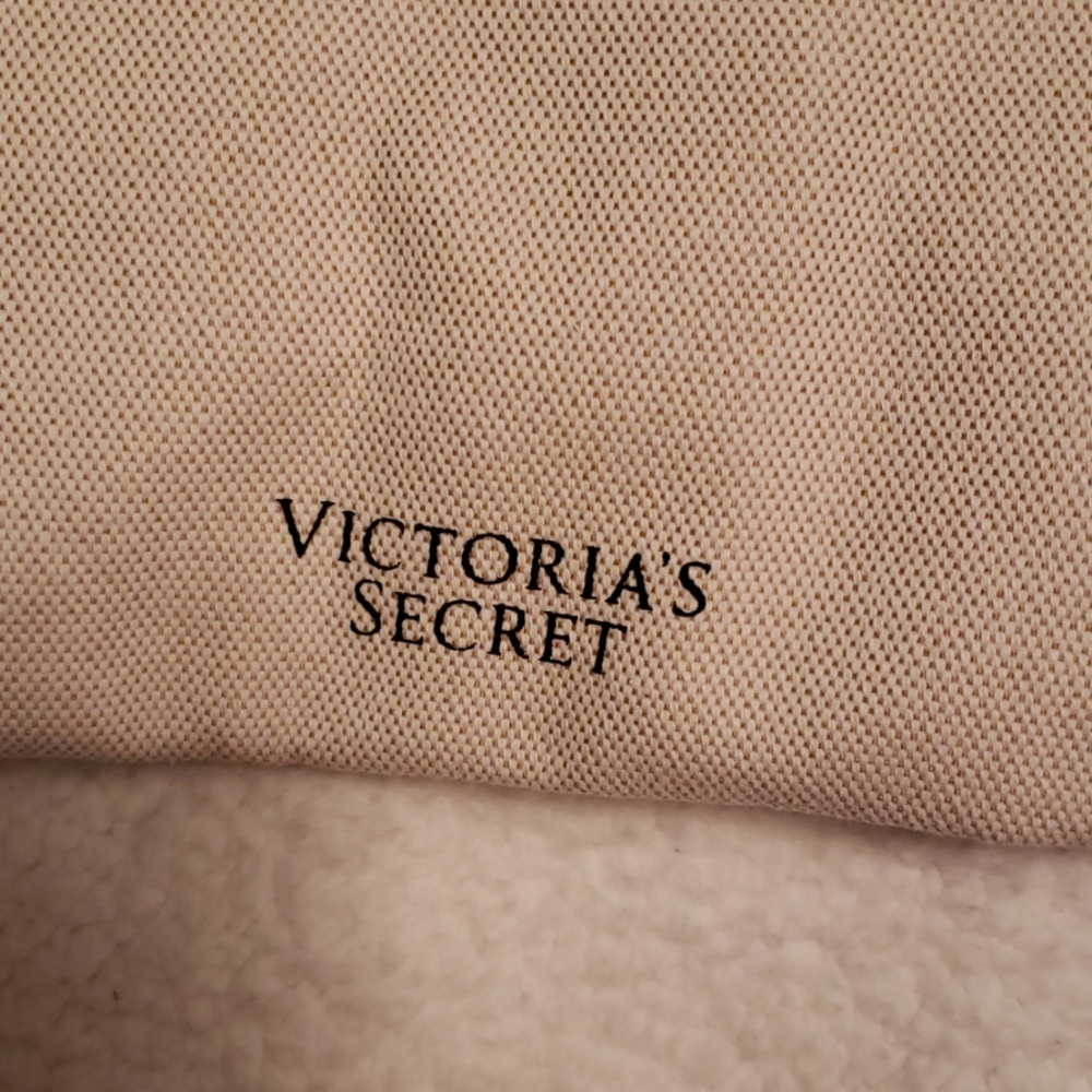 🌞3 for $25 NWT Victoria's secret tote - Picture 4 of 7